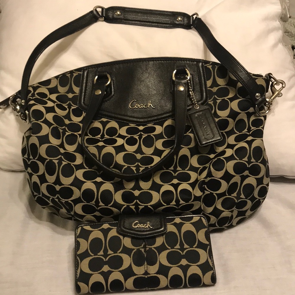 Large black coach bag w/ cross body strap & wallet